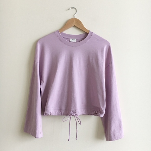 Aritzia Tops - Aritzia Lilac Cropped Long Sleeve Tee